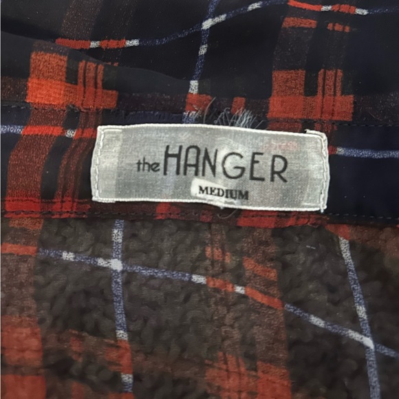 The hanger Sheer plaid Button down sleeveless blouse - Size Medium Black & Red - Picture 3 of 3